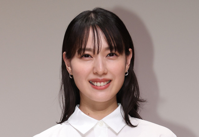 戸田恵梨香は歯茎はガミースマイル？手術したって本当？治療法も解説！