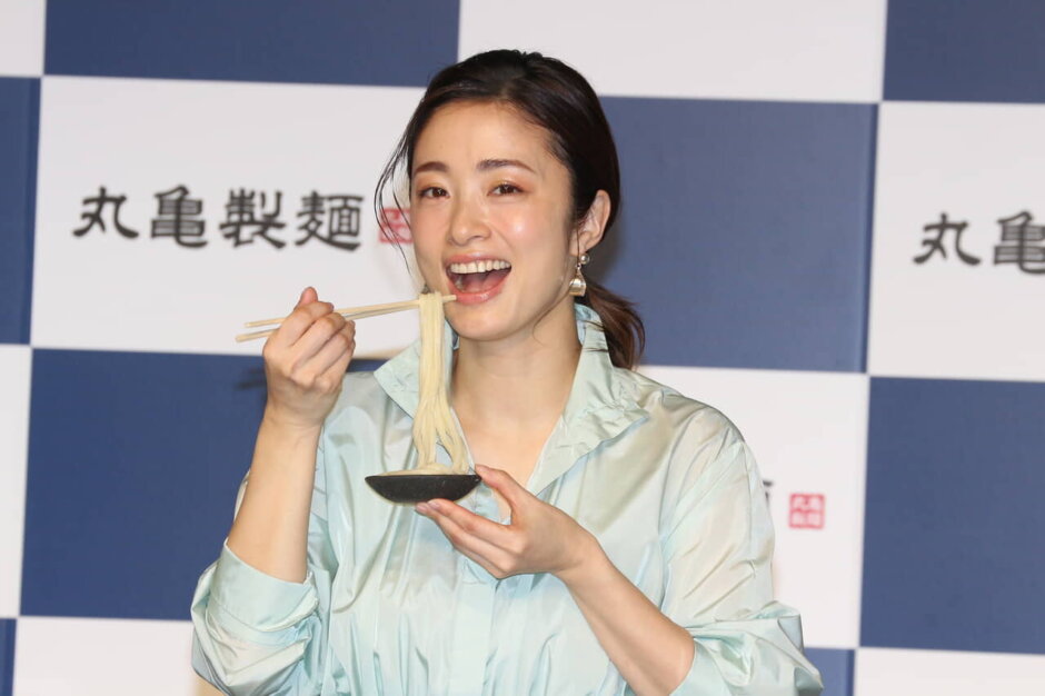 【2024】丸亀製麺のCM出演している女優は上戸彩！歴代出演者もまとめ
